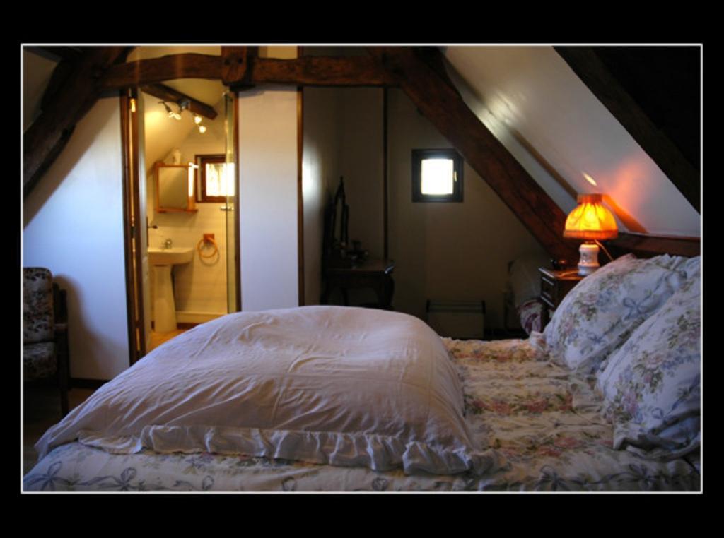 Bed and Breakfast Maryse Et Jean-Pierre Longues-sur-Mer Zimmer foto